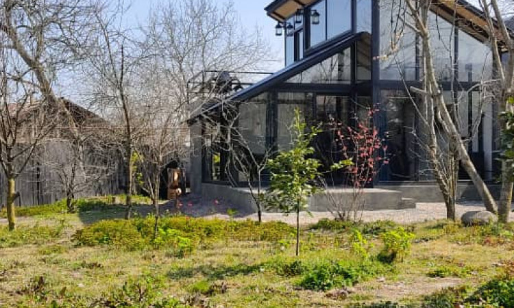 اجاره کلبه دوبلکس چوبی شیشه ای مدرن بلور