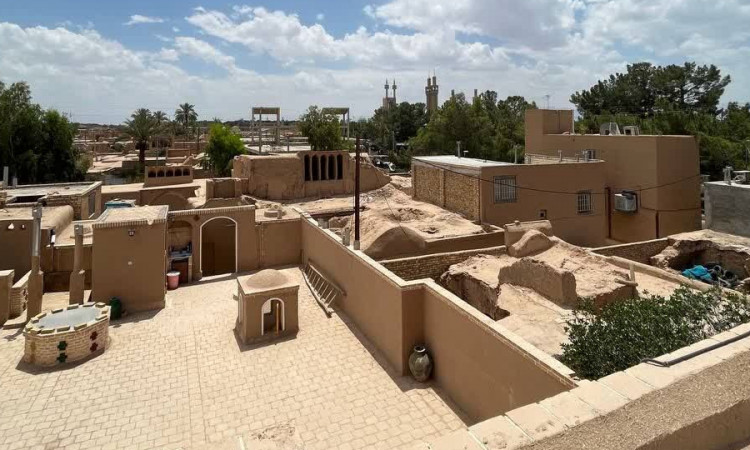 رزرو بوم گردی استاد حسین اردکانی - اتاق روح الله
