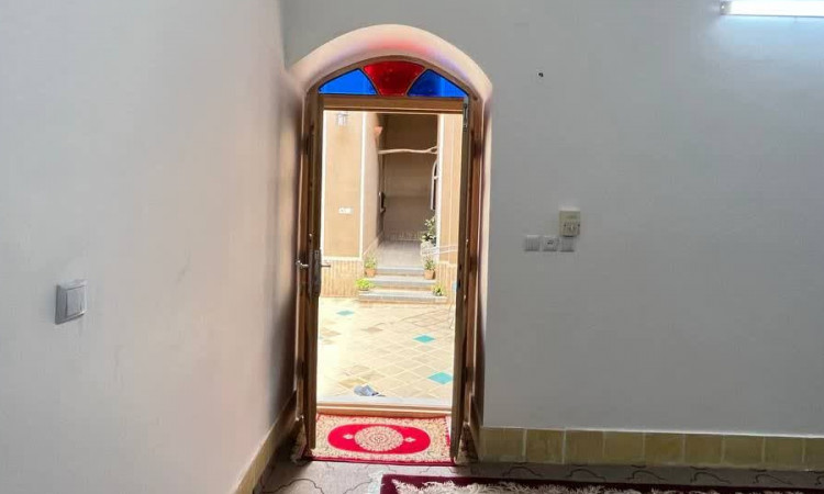 رزرو بومگردی استاد حسین اردکانی ـ اتاق دکتر اقبالی
