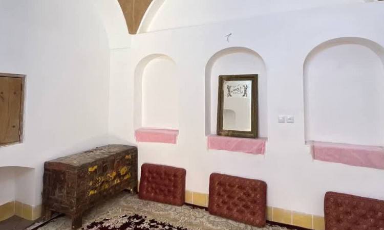 رزرو بومگردی استاد حسین اردکانی ـ اتاق حاجی لیلا