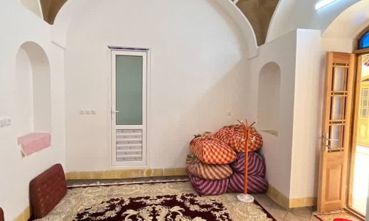 رزرو بومگردی استاد حسین اردکانی ـ اتاق حاجی لیلا