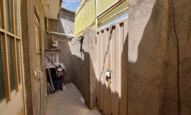 منزل دربست نزدیک مقبره خیام، عطار و کمال الملک