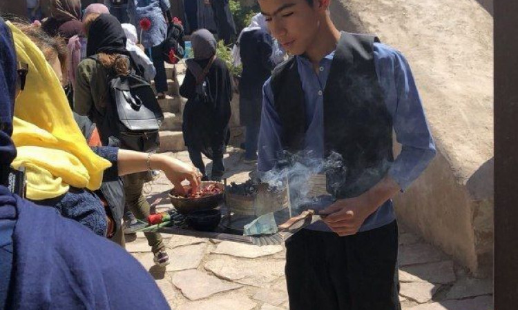 رزرو بوم گردی جاده ابریشم (سرای شیخ حسن)