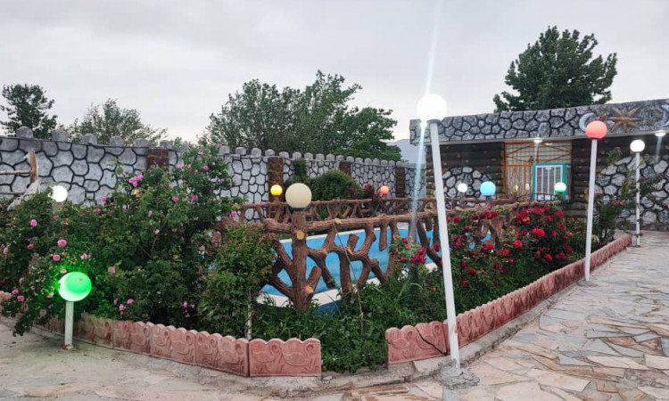 اجاره ویلا استخردار آبگرم زرین با جکوزی