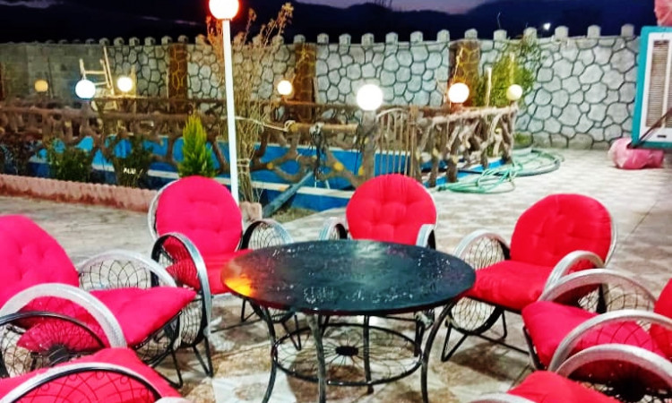 اجاره ویلا استخردار آبگرم زرین با جکوزی