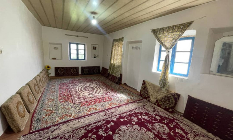 اجاره خانه سنتی تک خواب باباکوهی