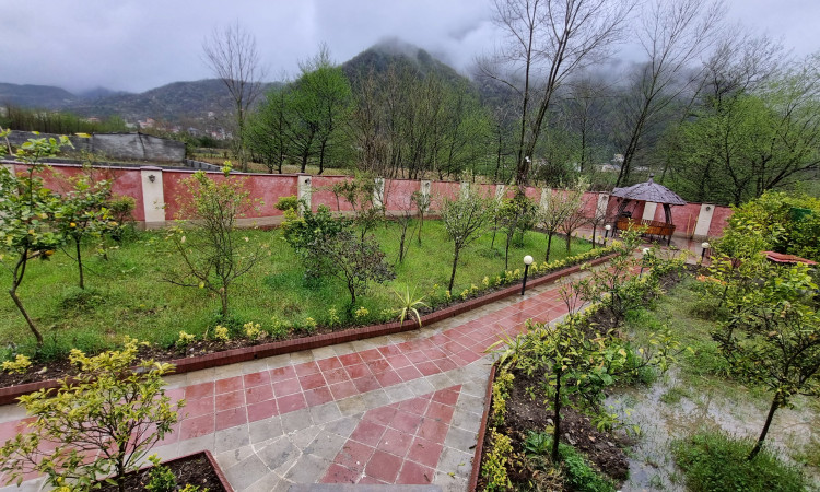 اجاره کلبه کپسولی جکوزی دار بلوط