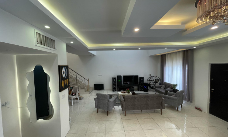 اجاره عمارت استخردار نیکان