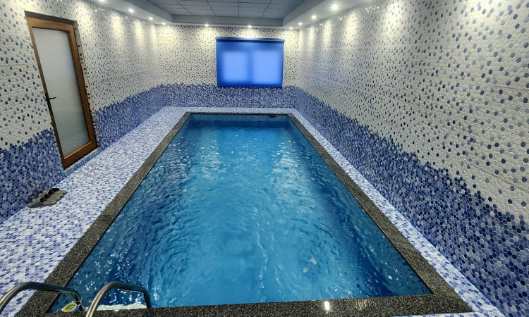 اجاره کلبه سوئیسی مدرن با استخر آبگرم