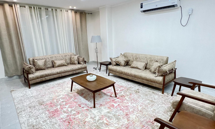 اجاره آپارتمان دو خواب ساحل صخره ای قشم