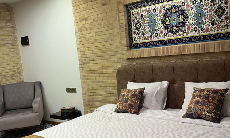 رزرو بوتیک هتل سنتی ماه گیسو (اتاق بهارستان)