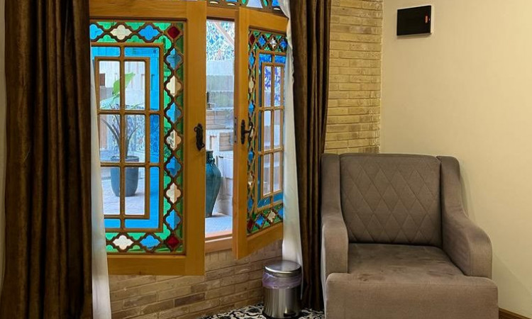 رزرو بوتیک هتل سنتی ماه گیسو (اتاق بهارستان)