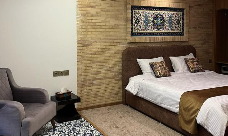 رزرو بوتیک هتل سنتی ماه گیسو (اتاق بهارستان)