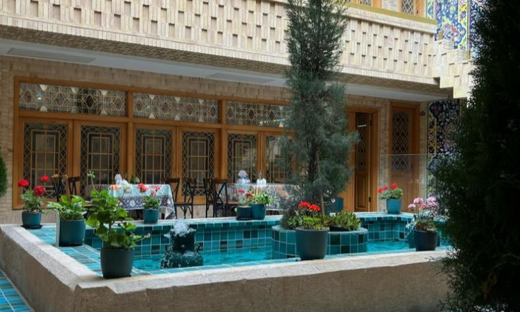 رزرو بوتیک هتل سنتی ماه گیسو (اتاق گلستان)