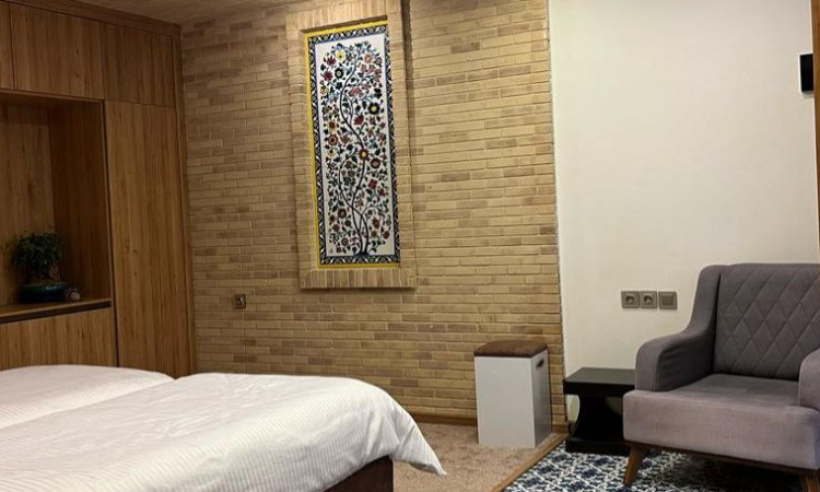 رزرو بوتیک هتل سنتی ماه گیسو (اتاق گلستان)