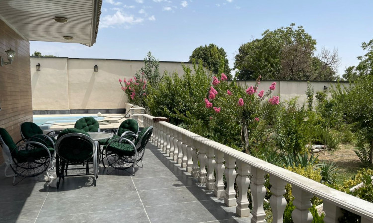 اجاره ویلای استخردار با لوکیشن عالی