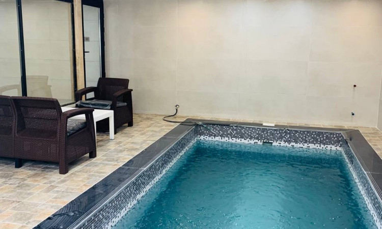 تأجير مجموعة من الممثل الوجه السويسري