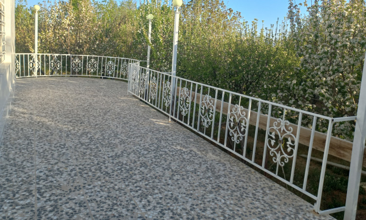 اجاره ویلا باغ دوبلکس استخر دار (lili Garden)