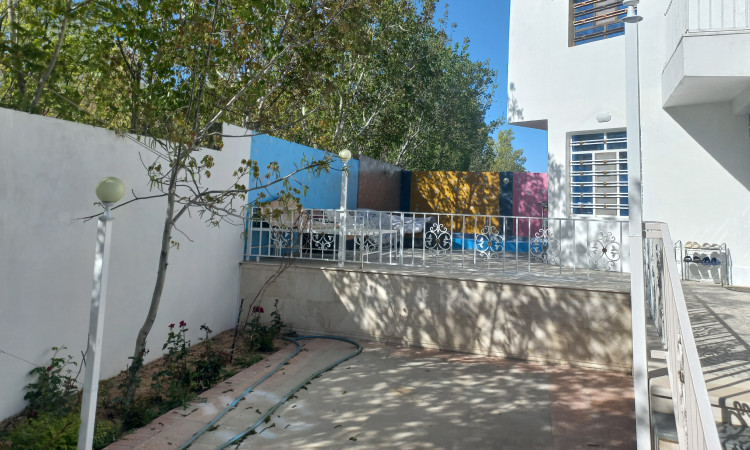 اجاره ویلا باغ دوبلکس استخر دار (lili Garden)