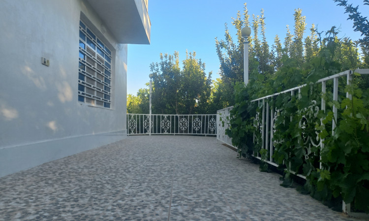 اجاره ویلا باغ دوبلکس استخر دار (lili Garden)