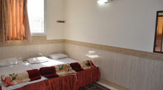 رزرو هتا اپارتمان کوثر النبی( اتاق شش تخته)