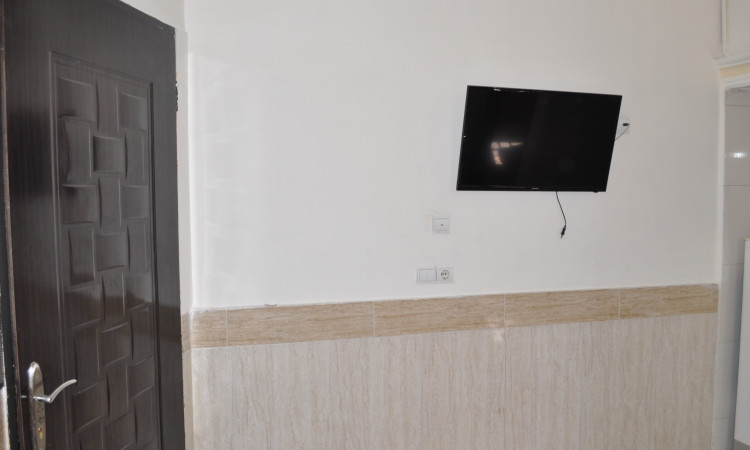Kowsar Al -Nabi Apartment Hotel Reservation (Six -Board Room)