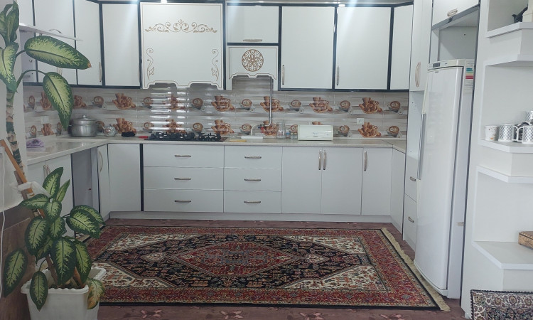 اجاره آپارتمان تک خوابه روبه دریاچه زریوار مریوان