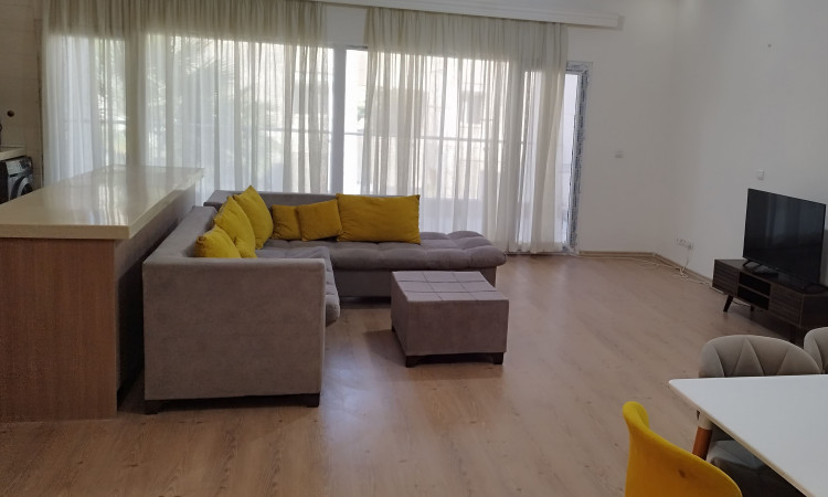 اجاره آپارتمان دو خواب کیش (E2 اول شرقی)