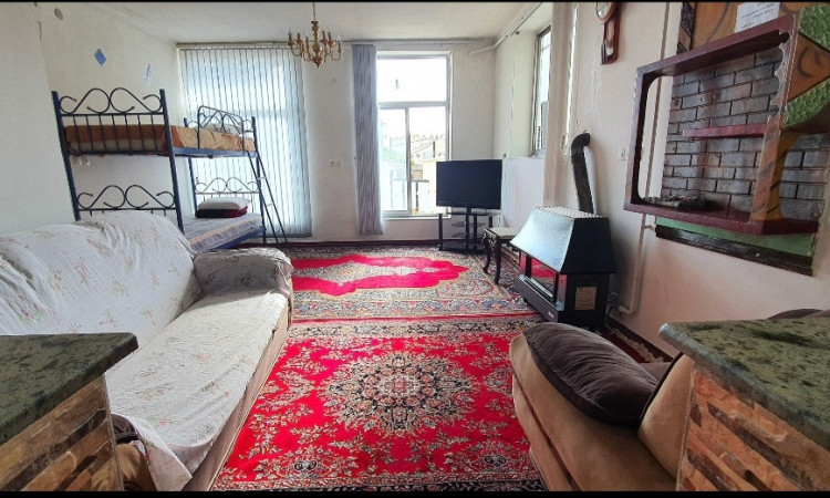 اجاره واحد همکف طاقبستان کرمانشاه
