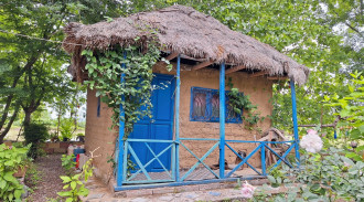 رزرو بوم گردی گل یخ واحد کاهگلی