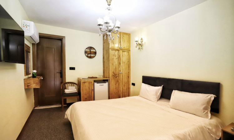 رزرو اقامتگاه خانه سنتی یار(اتاق دو تخته دبل منیژه)