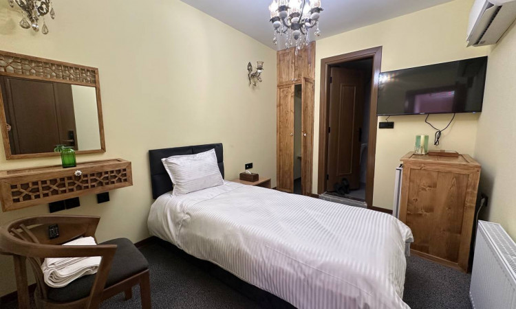 رزرو اقامتگاه خانه سنتی یار (اتاق یک تخته خسرو)