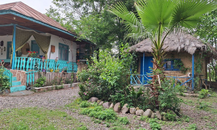 رزرو بوم گردی گل یخ واحد سنتی