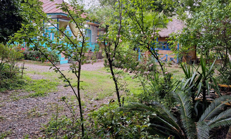 رزرو بوم گردی گل یخ واحد سنتی