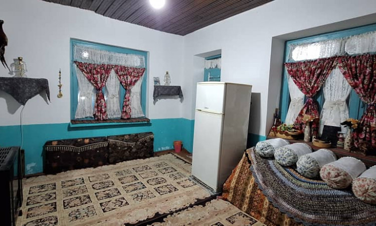 رزرو بوم گردی گل یخ واحد سنتی