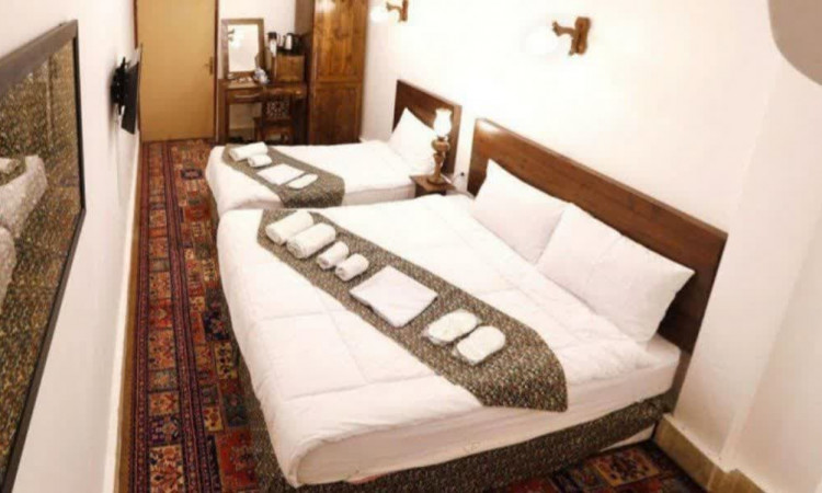 رزرو هتل سنتی ترنج اتاق سه تخته