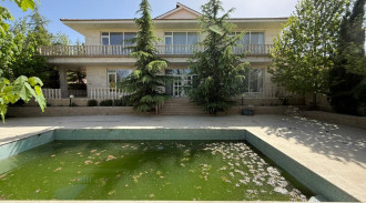 بركة فاخرة من Qalat Shiraz