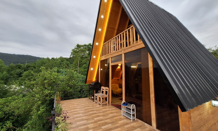 كوخ فرحان السويسري للإيجار