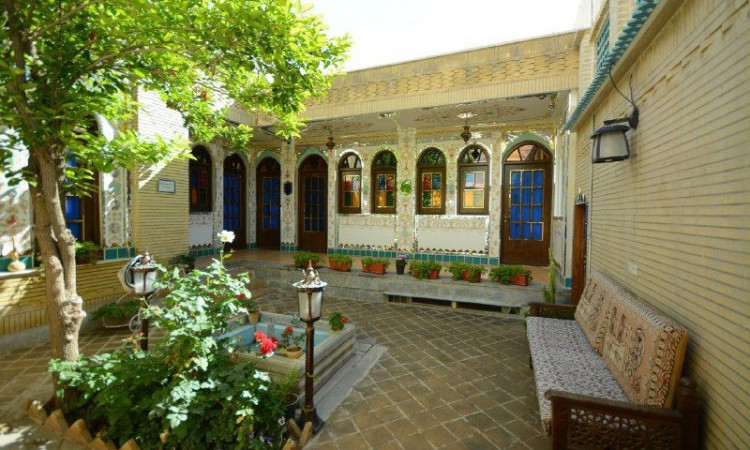 رزرو هتل سنتی طلوع خورشید (چهار تخته)