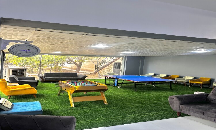 Mehran Duplex Villa Rental مع حمام سباحة داخلي 4 مواسم