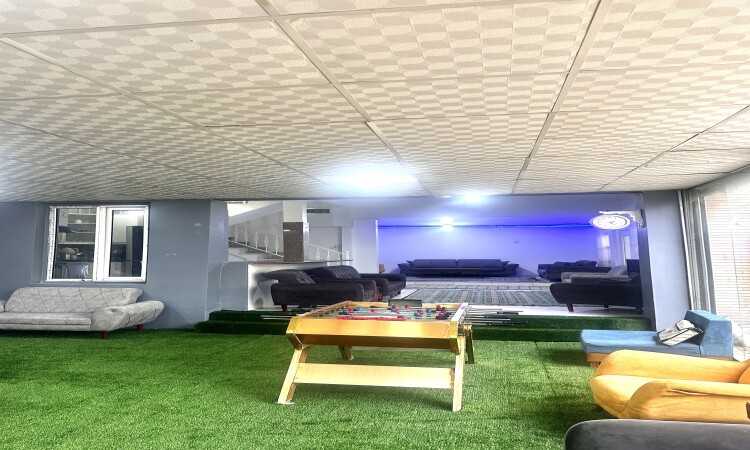 Mehran Duplex Villa Rental مع حمام سباحة داخلي 4 مواسم