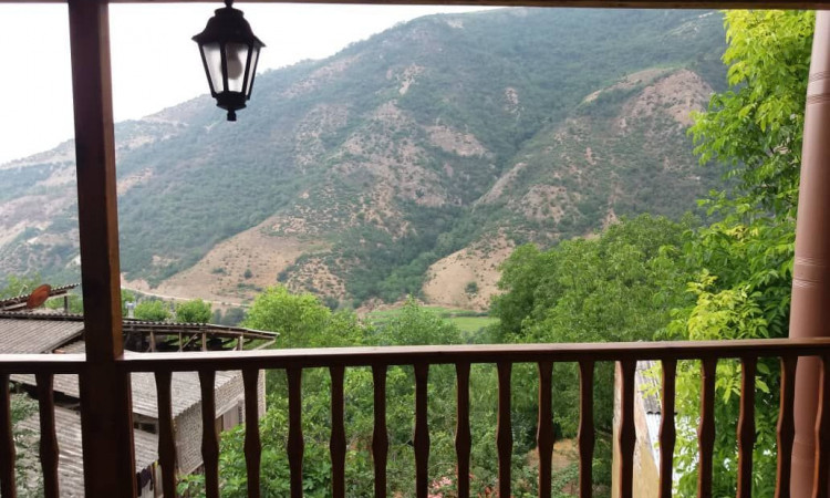 رزرو بوم گردی پونه آرام (بالا شرقی)