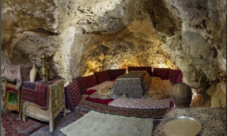 اجاره اقامتگاه بوم‌گردی ورشیو (غار دستکند)