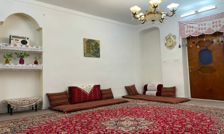 رزرو بوم گردی شب نشین کویر اتاق نن جون