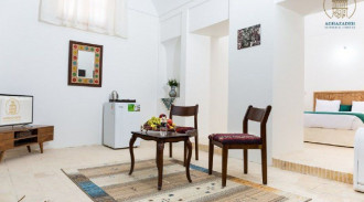 اقامتگاه سنتی آقازاده-دریا