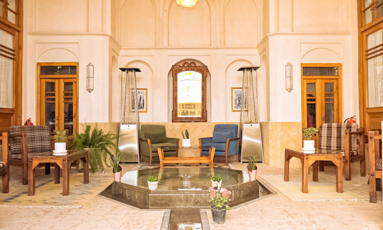 رزرو هتل سنتی درب باغ (اتاق VIP)