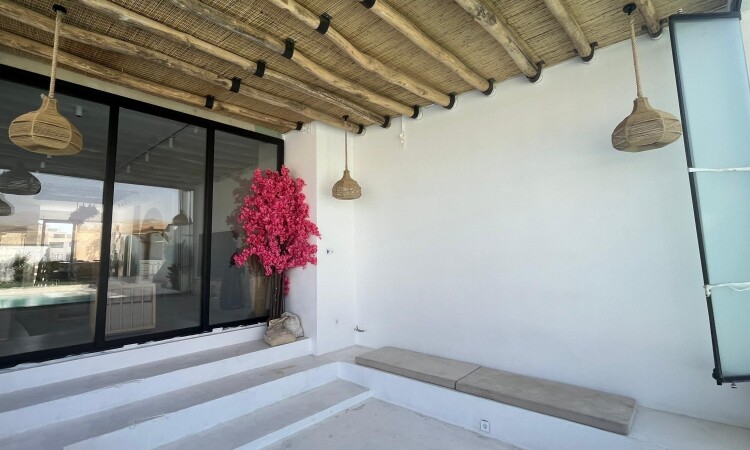 استئجار فيلا فاخرة مع مسبح في رودين