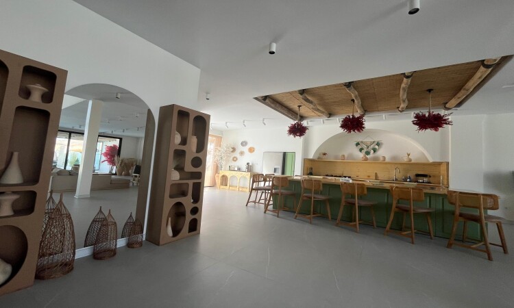 استئجار فيلا فاخرة مع مسبح في رودين