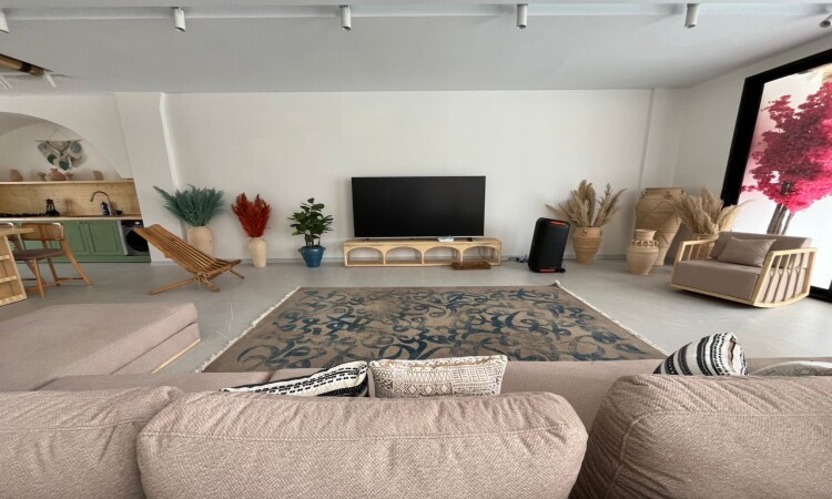 استئجار فيلا فاخرة مع مسبح في رودين