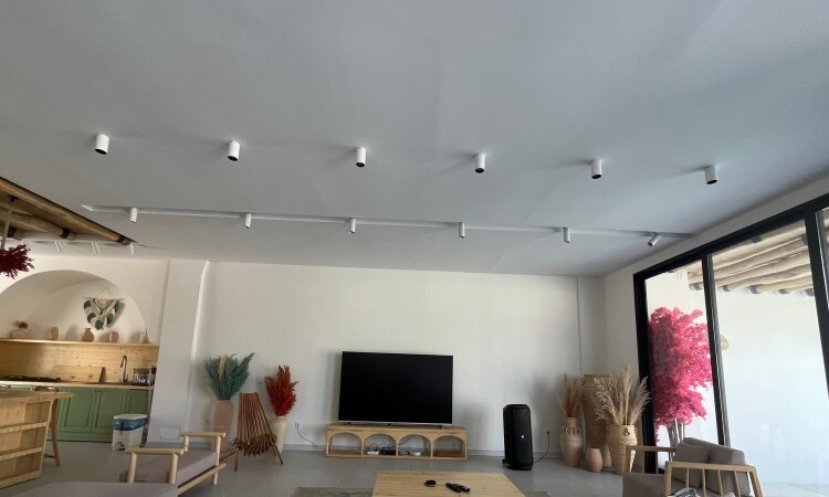 استئجار فيلا فاخرة مع مسبح في رودين